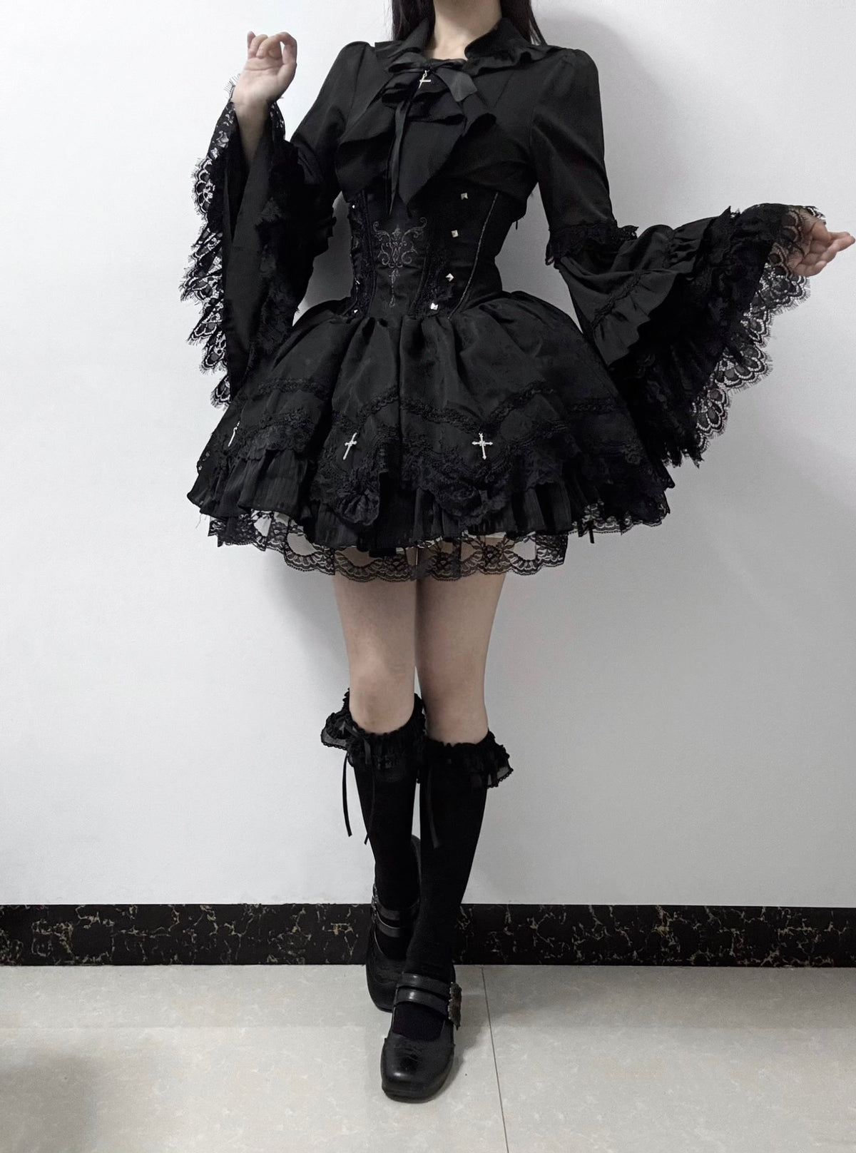 Gothic Lolita Hime Sleeve Blouse with Small Lapel